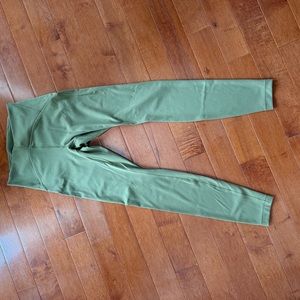 Lululemon high rise align leggings 28
